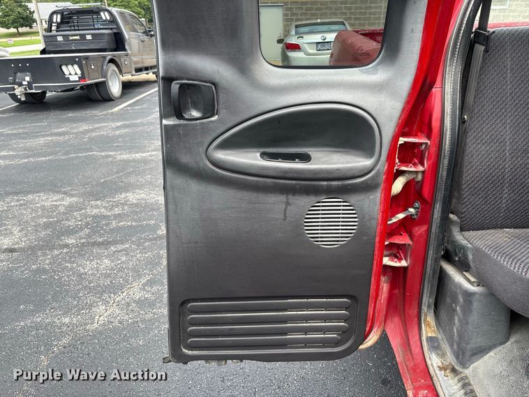 image for item DZ4501 2001 Dodge Ram 1500 Ext. Cab pickup truck