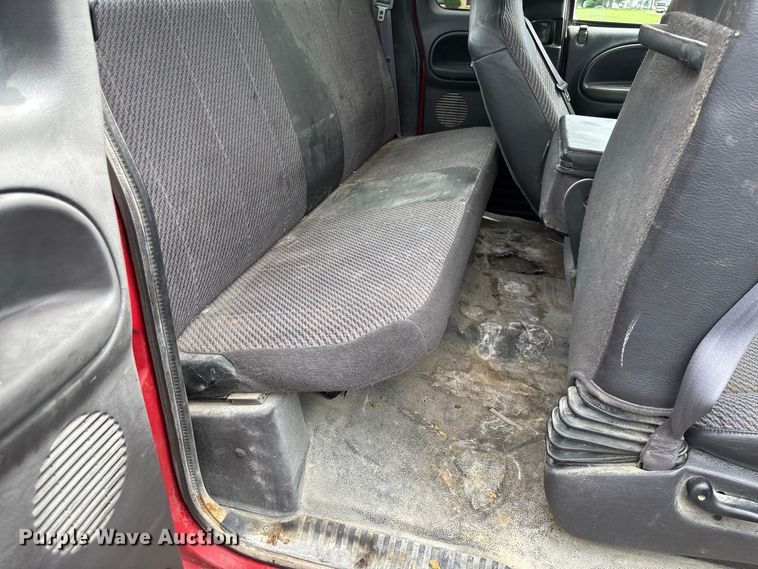 image for item DZ4501 2001 Dodge Ram 1500 Ext. Cab pickup truck
