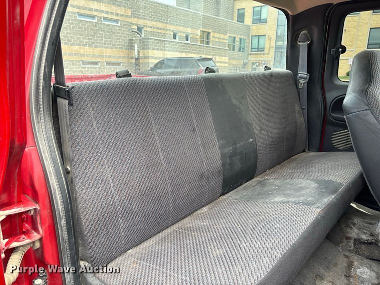 image for item DZ4501 2001 Dodge Ram 1500 Ext. Cab pickup truck