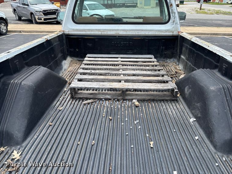 image for item DZ4502 1993 Dodge D200 pickup truck