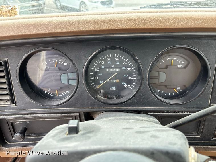 image for item DZ4502 1993 Dodge D200 pickup truck