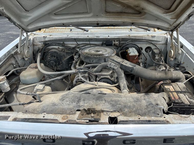 image for item DZ4502 1993 Dodge D200 pickup truck