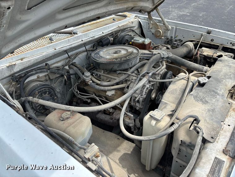 image for item DZ4502 1993 Dodge D200 pickup truck