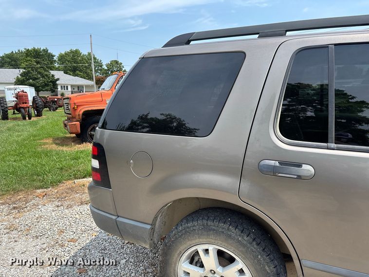 image for item DZ4503 2006 Ford Explorer XLS SUV