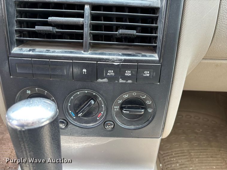image for item DZ4503 2006 Ford Explorer XLS SUV