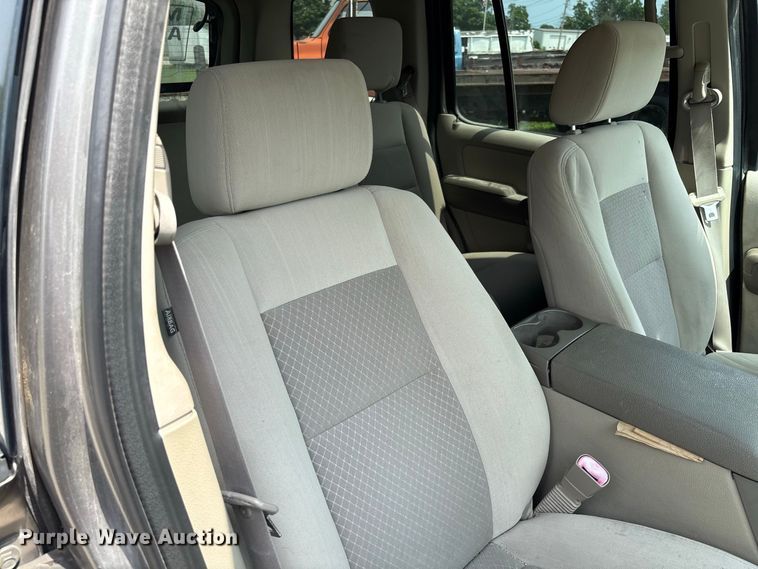 image for item DZ4503 2006 Ford Explorer XLS SUV