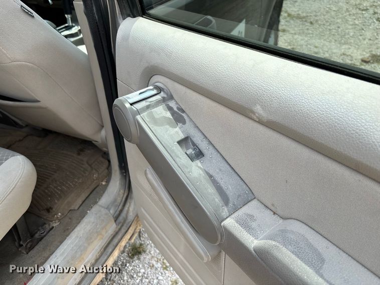 image for item DZ4503 2006 Ford Explorer XLS SUV