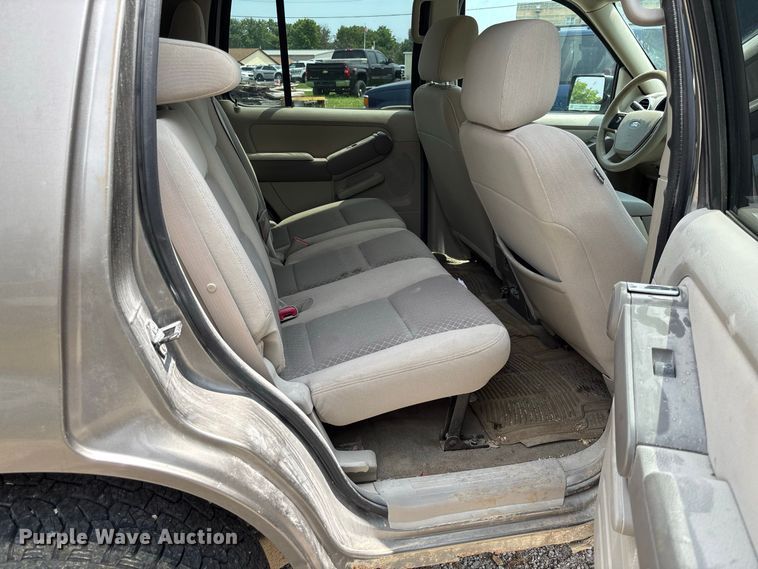image for item DZ4503 2006 Ford Explorer XLS SUV