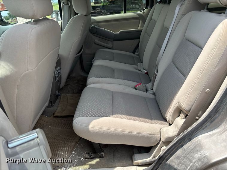 image for item DZ4503 2006 Ford Explorer XLS SUV