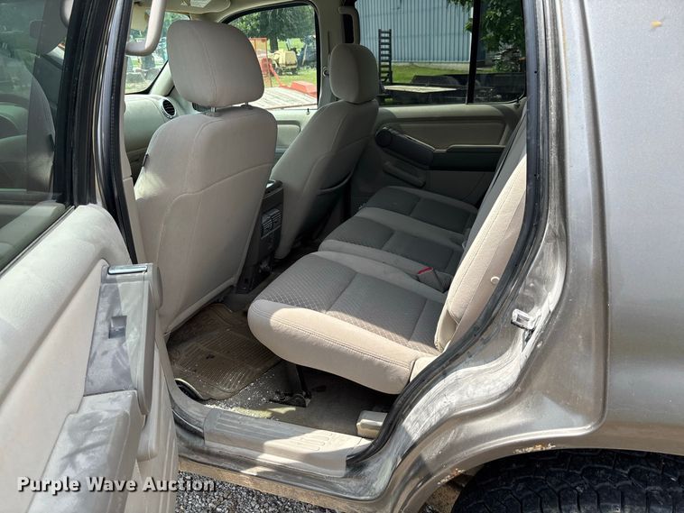 image for item DZ4503 2006 Ford Explorer XLS SUV