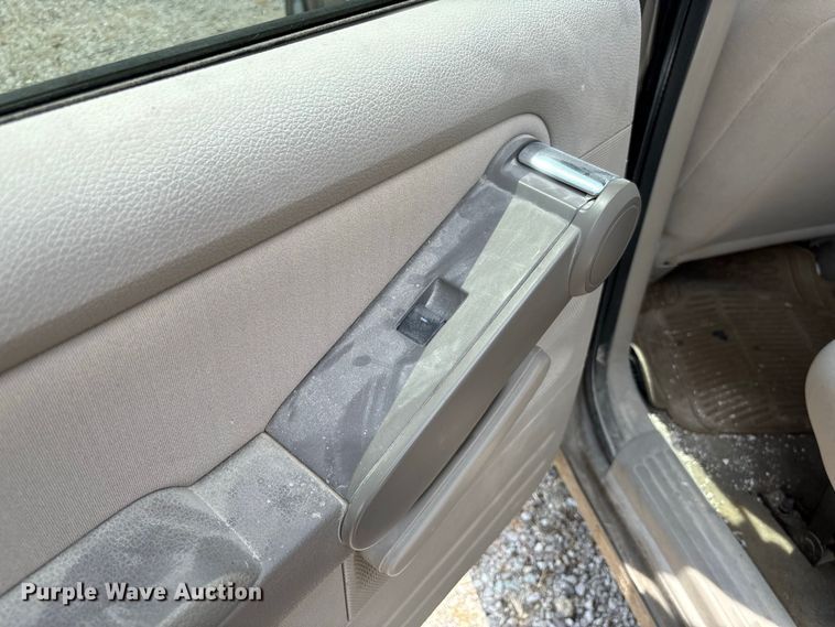 image for item DZ4503 2006 Ford Explorer XLS SUV