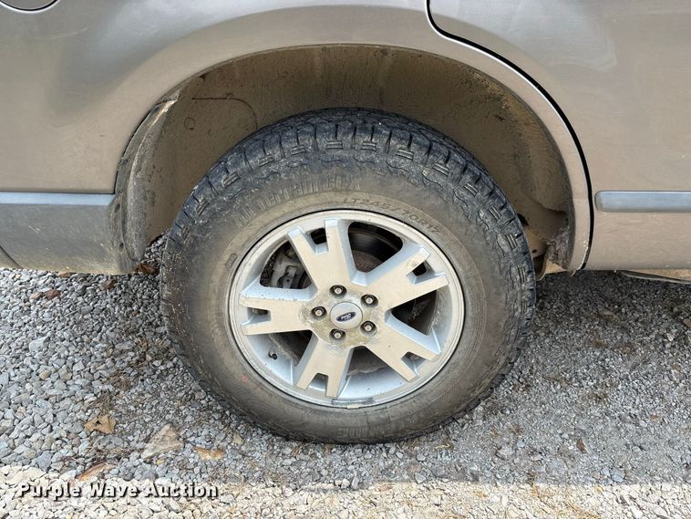 image for item DZ4503 2006 Ford Explorer XLS SUV