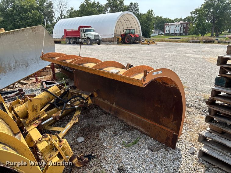 Henderson 10 X 42 X INT snow plow