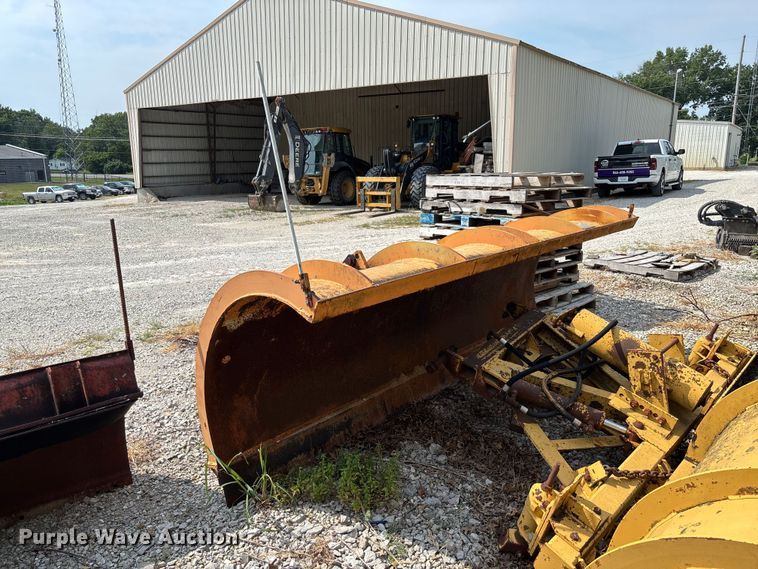 image for item DZ4508 Henderson 10 X 42 X INT snow plow