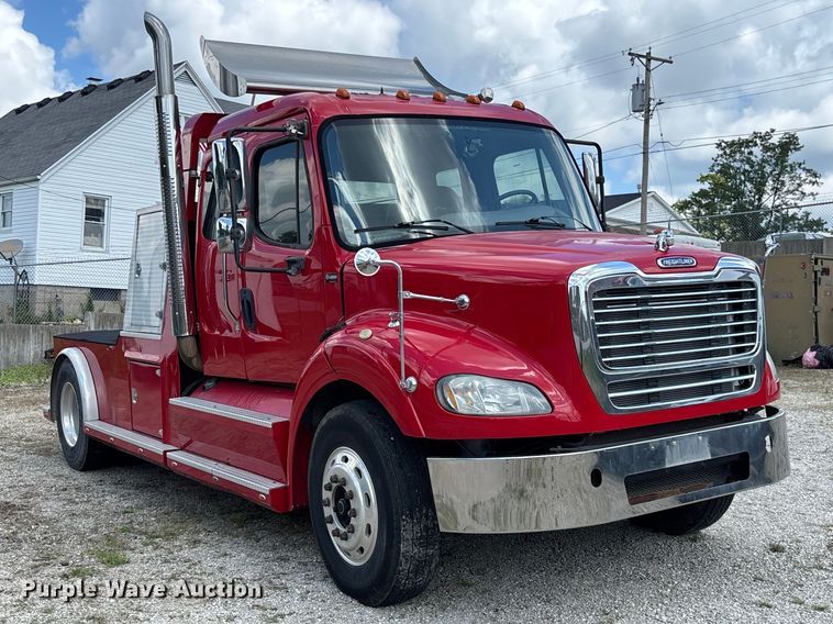image for item DZ4517 2011 Freightliner M2 112 Ext. Cab flatbed truck