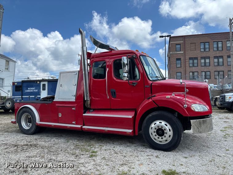 image for item DZ4517 2011 Freightliner M2 112 Ext. Cab flatbed truck