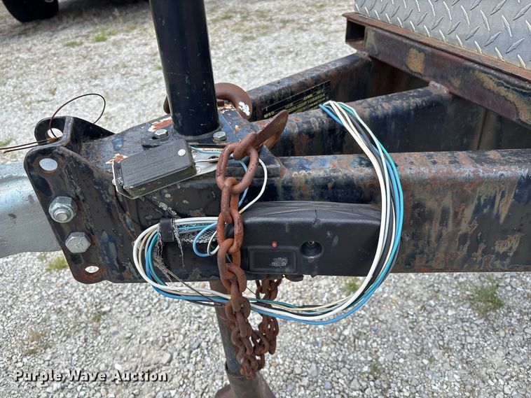 image for item DZ4519 1993 Wells Cargo EW2022 enclosed cargo trailer