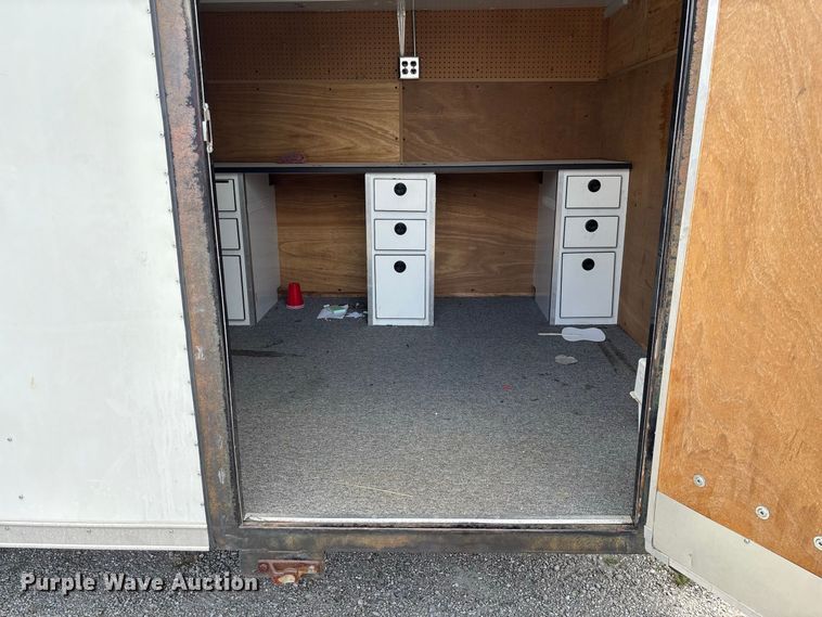 image for item DZ4519 1993 Wells Cargo EW2022 enclosed cargo trailer