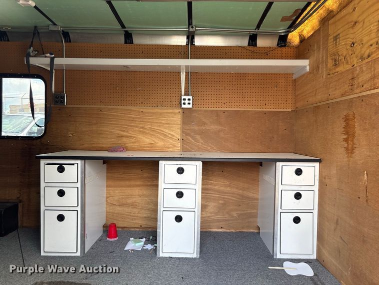 image for item DZ4519 1993 Wells Cargo EW2022 enclosed cargo trailer