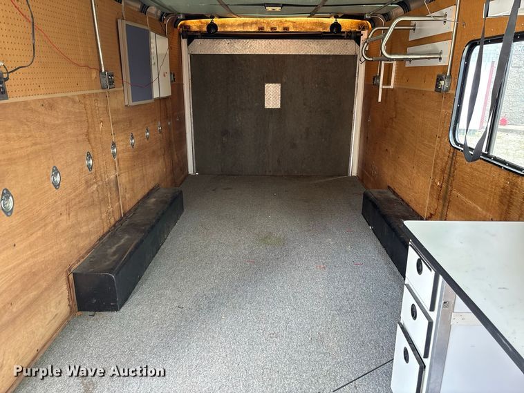 image for item DZ4519 1993 Wells Cargo EW2022 enclosed cargo trailer