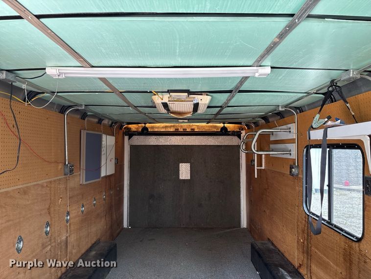 image for item DZ4519 1993 Wells Cargo EW2022 enclosed cargo trailer