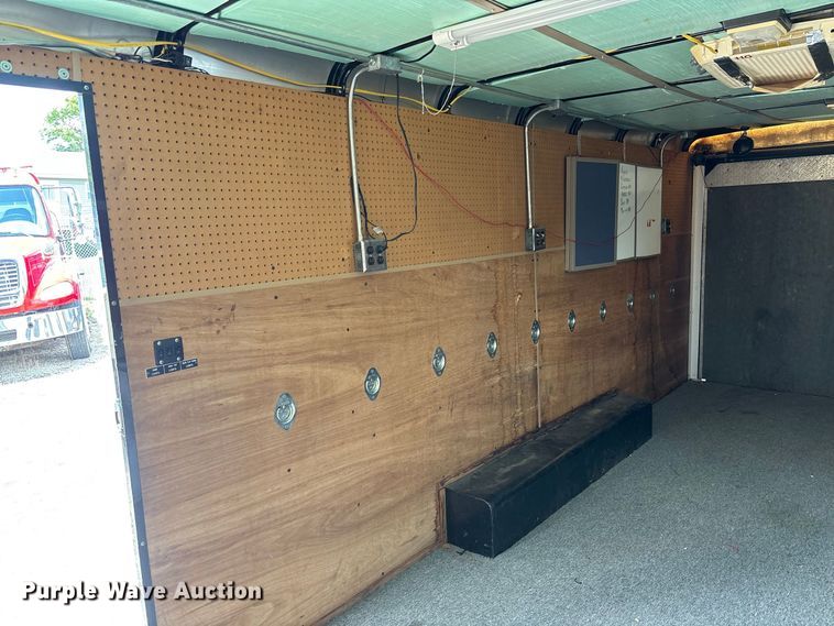 image for item DZ4519 1993 Wells Cargo EW2022 enclosed cargo trailer