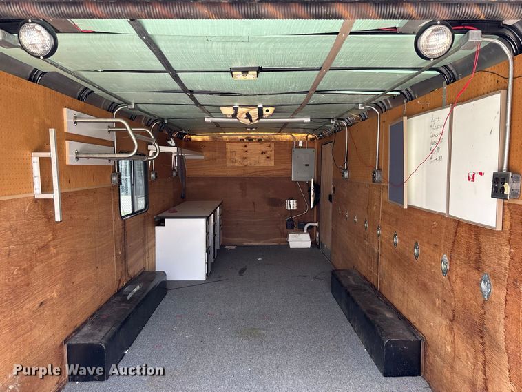 image for item DZ4519 1993 Wells Cargo EW2022 enclosed cargo trailer