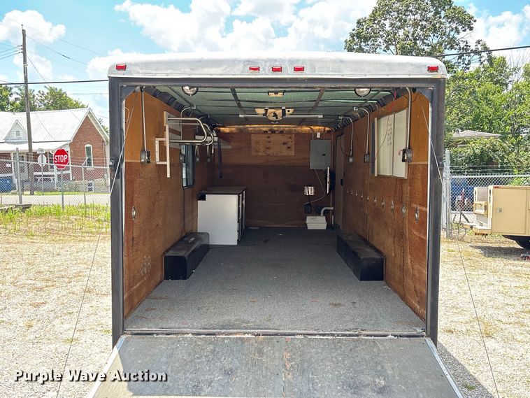 image for item DZ4519 1993 Wells Cargo EW2022 enclosed cargo trailer