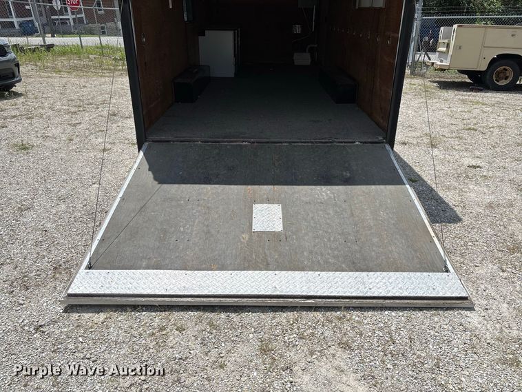 image for item DZ4519 1993 Wells Cargo EW2022 enclosed cargo trailer