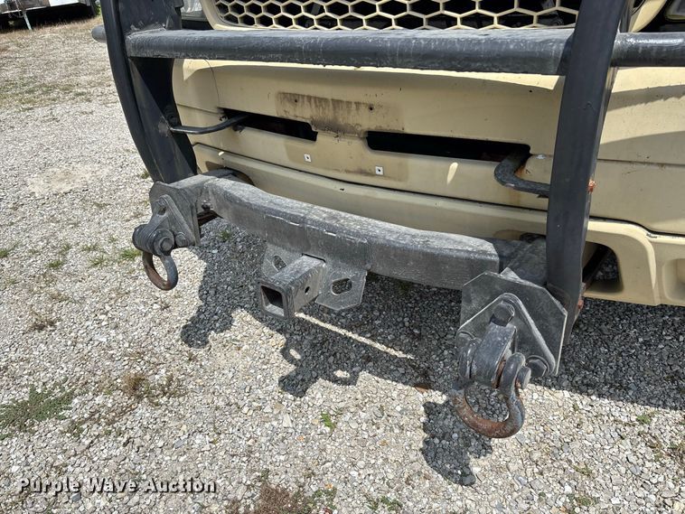 image for item DZ4520 2007 Chevrolet Silverado 3500 Ext. Cab utility bed pickup truck