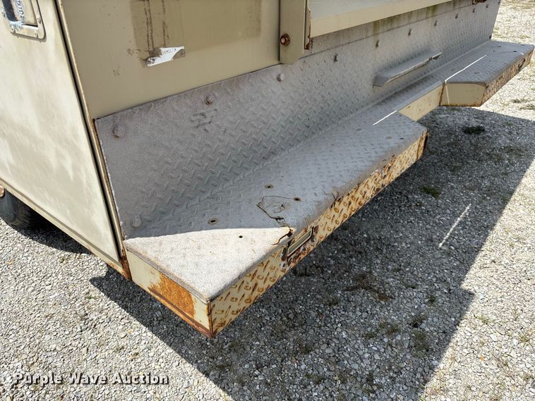image for item DZ4520 2007 Chevrolet Silverado 3500 Ext. Cab utility bed pickup truck
