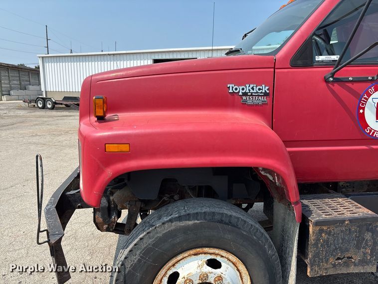 image for item DZ4524 1992 GMC C7 TopKick hook lift truck