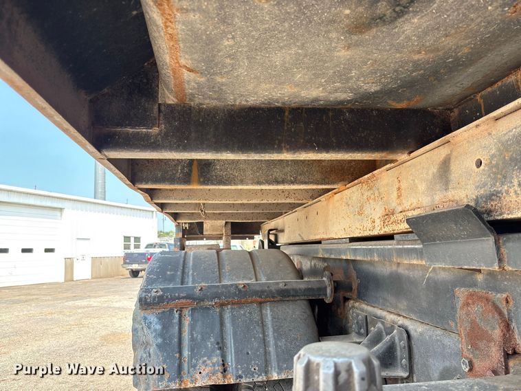 image for item DZ4524 1992 GMC C7 TopKick hook lift truck