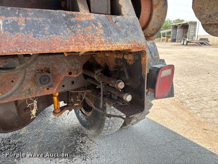 image for item DZ4524 1992 GMC C7 TopKick hook lift truck