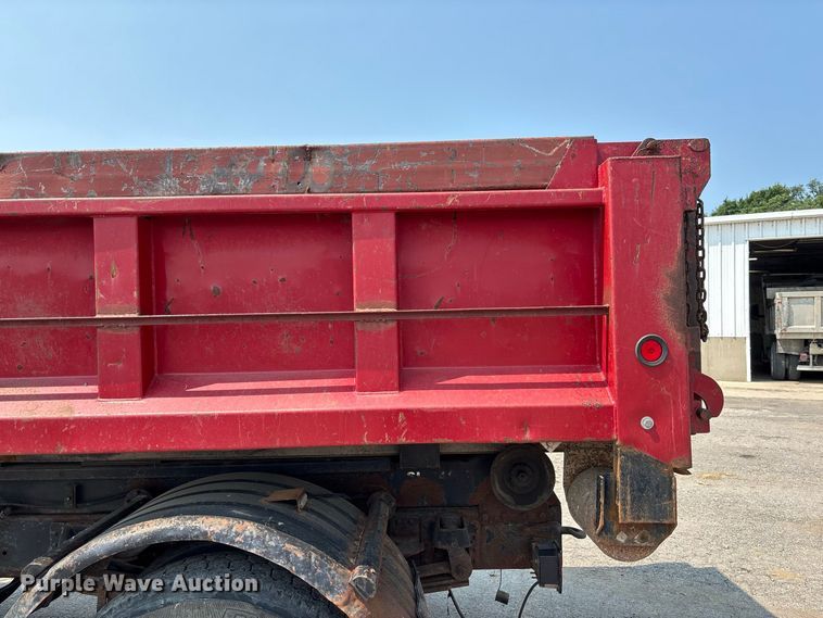 image for item DZ4524 1992 GMC C7 TopKick hook lift truck