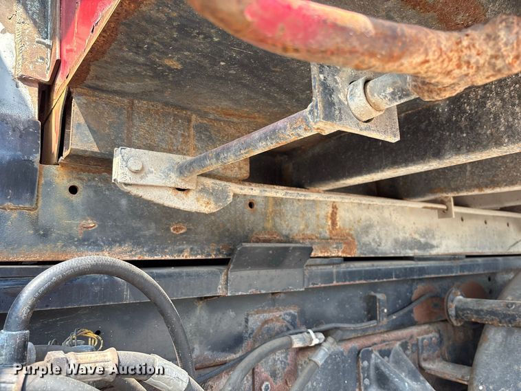 image for item DZ4524 1992 GMC C7 TopKick hook lift truck