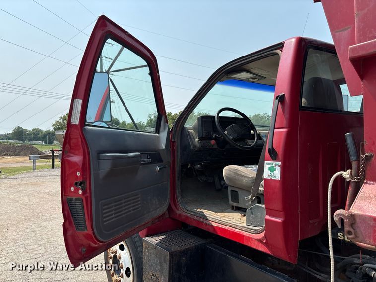 image for item DZ4524 1992 GMC C7 TopKick hook lift truck