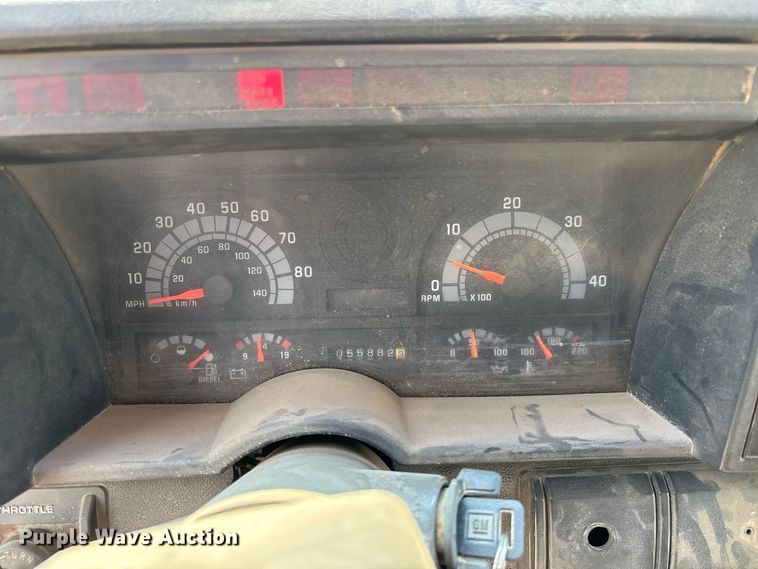 image for item DZ4524 1992 GMC C7 TopKick hook lift truck