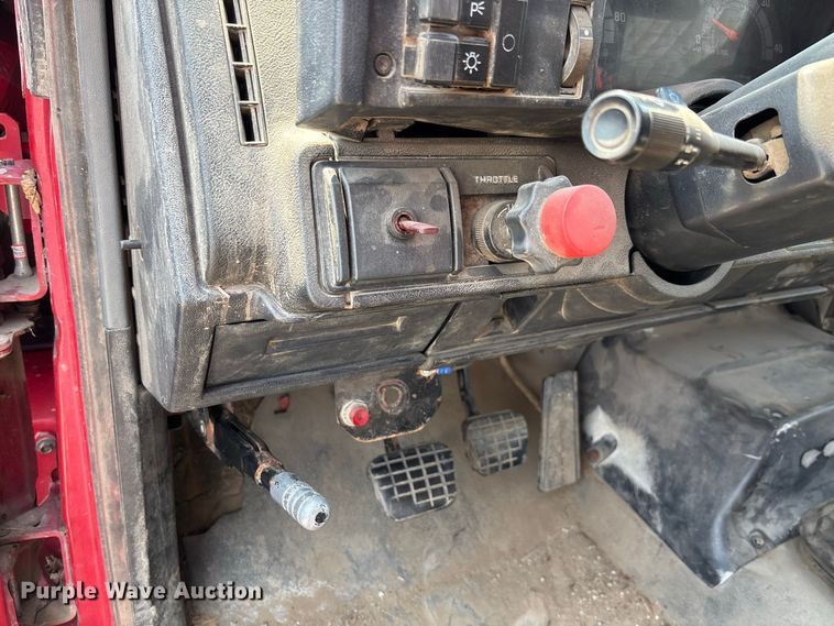 image for item DZ4524 1992 GMC C7 TopKick hook lift truck