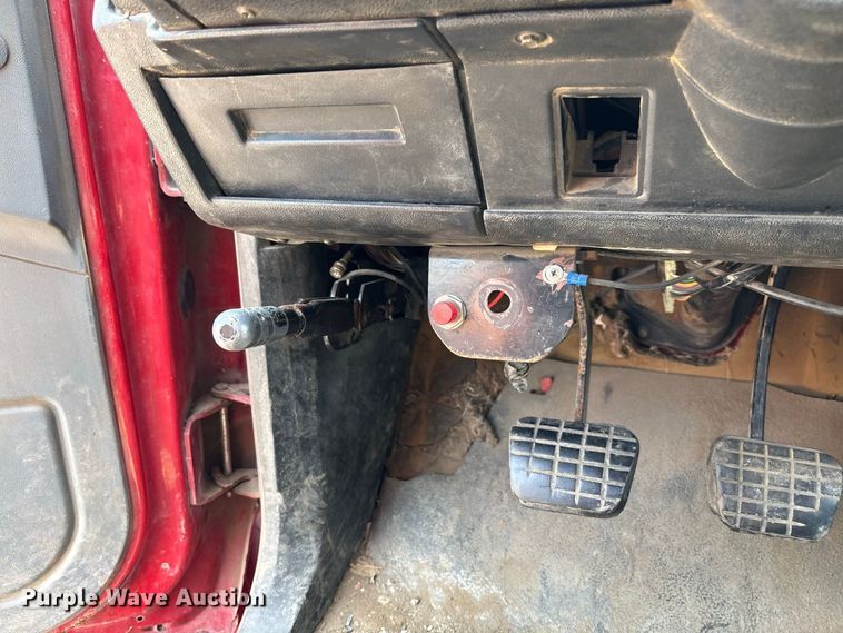 image for item DZ4524 1992 GMC C7 TopKick hook lift truck