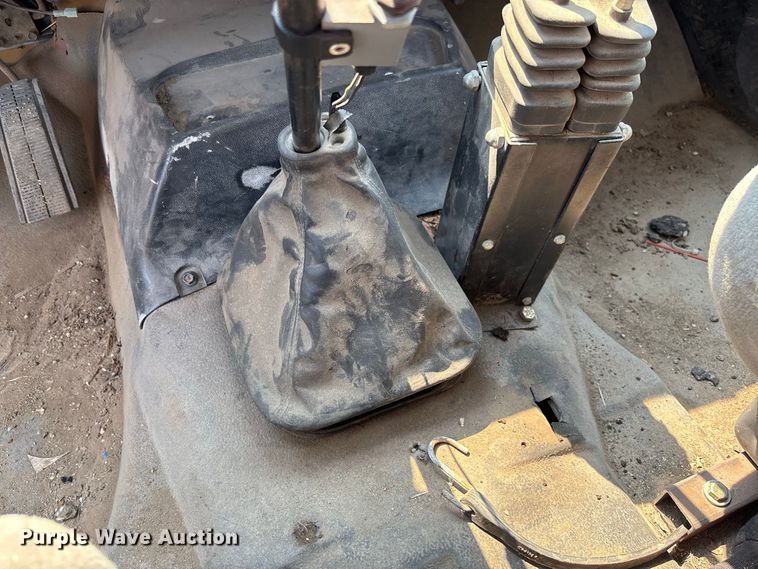 image for item DZ4524 1992 GMC C7 TopKick hook lift truck