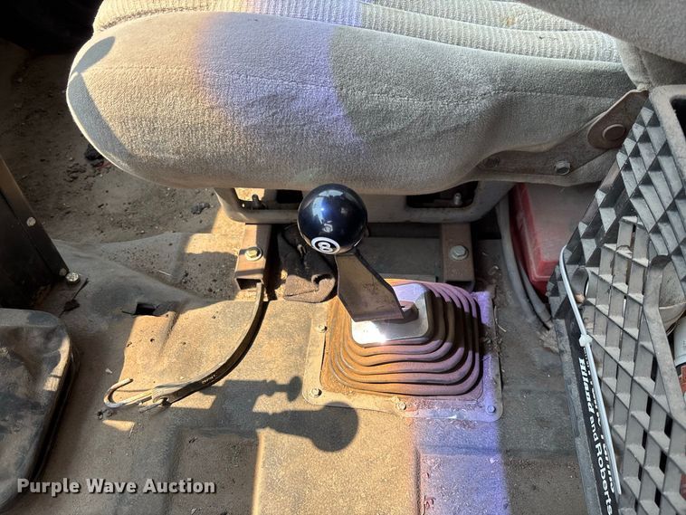 image for item DZ4524 1992 GMC C7 TopKick hook lift truck