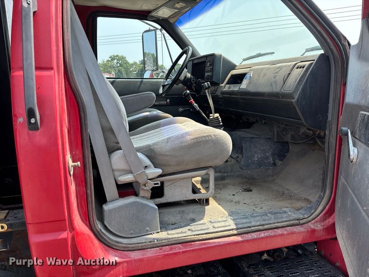 image for item DZ4524 1992 GMC C7 TopKick hook lift truck