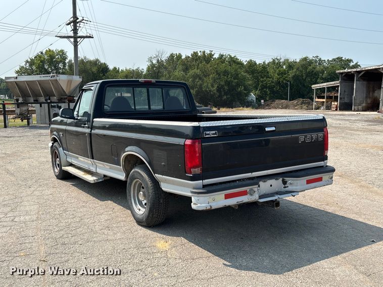 image for item DZ4525 1996 Ford F150 XL pickup truck
