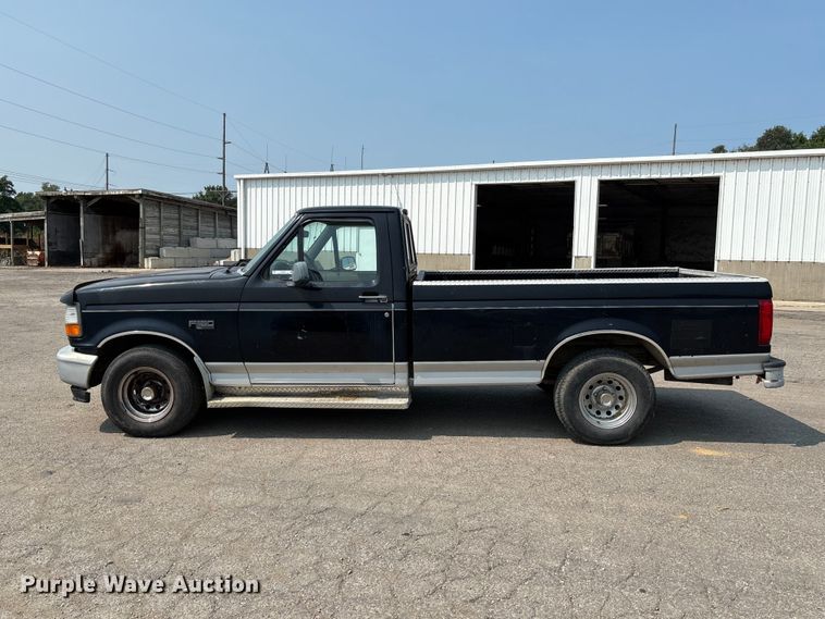 image for item DZ4525 1996 Ford F150 XL pickup truck