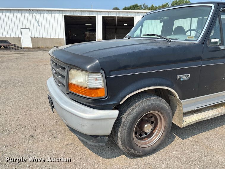 image for item DZ4525 1996 Ford F150 XL pickup truck