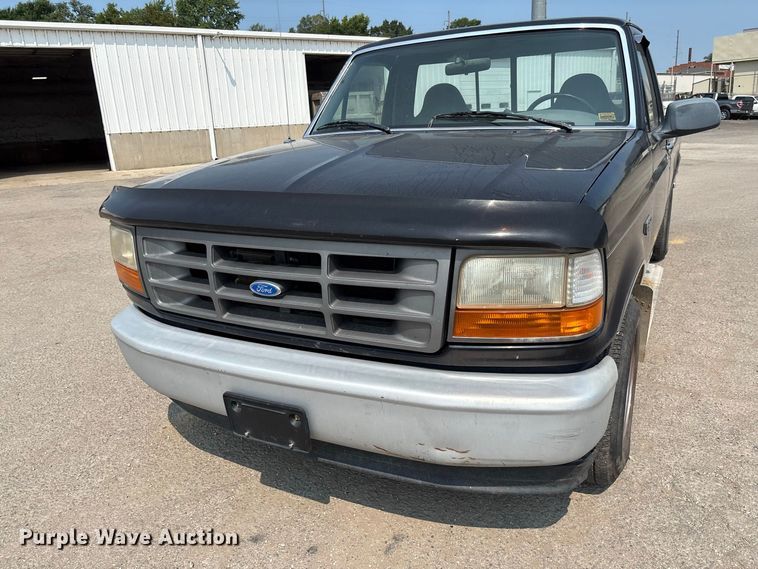 image for item DZ4525 1996 Ford F150 XL pickup truck