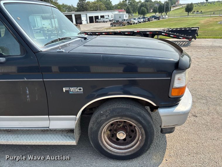 image for item DZ4525 1996 Ford F150 XL pickup truck
