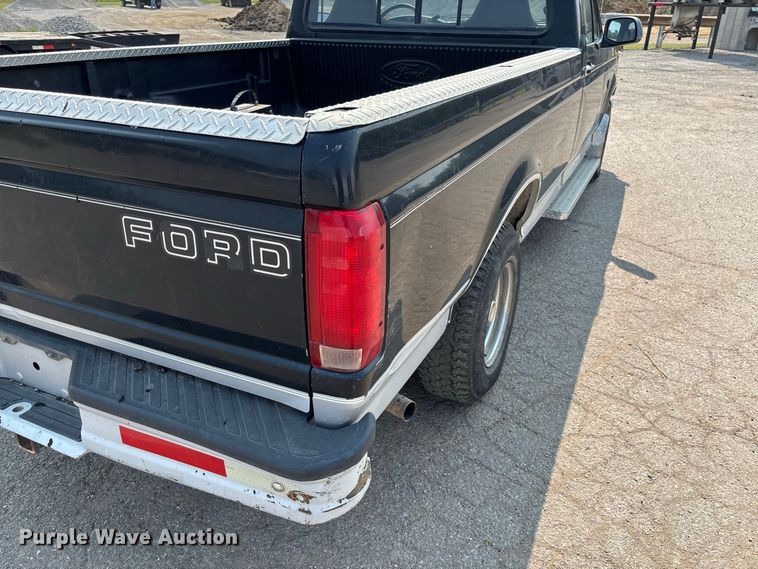 image for item DZ4525 1996 Ford F150 XL pickup truck