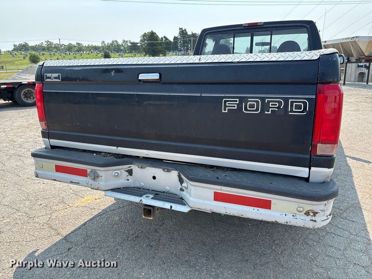 image for item DZ4525 1996 Ford F150 XL pickup truck